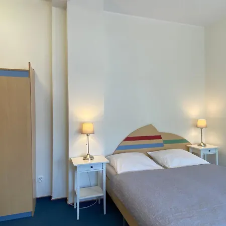 Yacht Club فندق مبيت وإفطار
