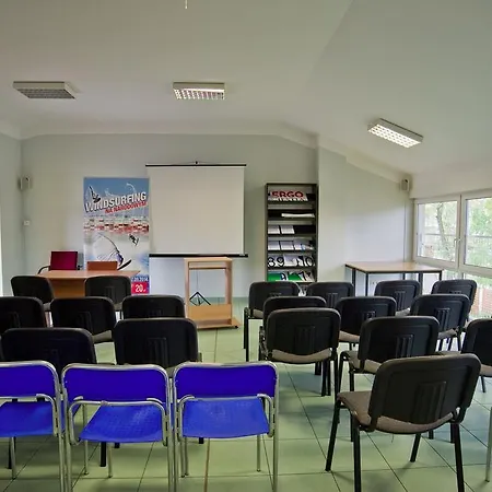 Yacht Club Nocleg ze śniadaniem *