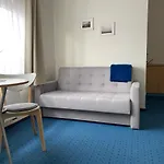 Yacht Club Nocleg ze śniadaniem 3*