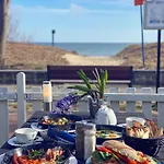 Nocleg ze śniadaniem Yacht Club 3*