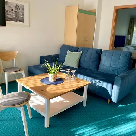 Bed & Breakfast Yacht Club 3*