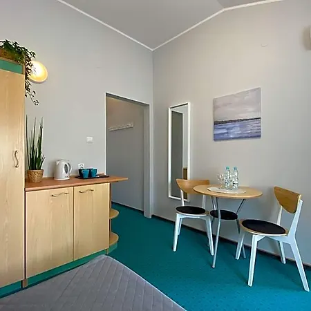 Yacht Club Bed and Breakfast Σόποτ