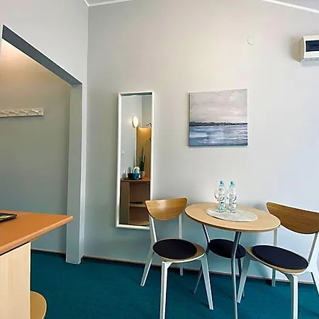 Yacht Club Bed & Breakfast Sopot
