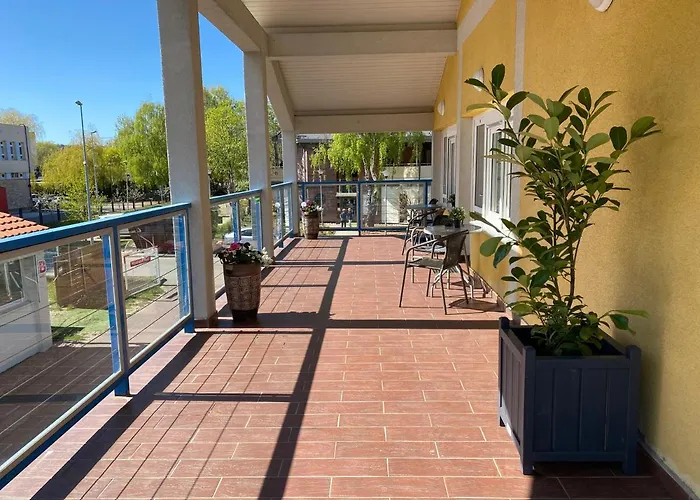 Yacht Club Bed & Breakfast Sopoty