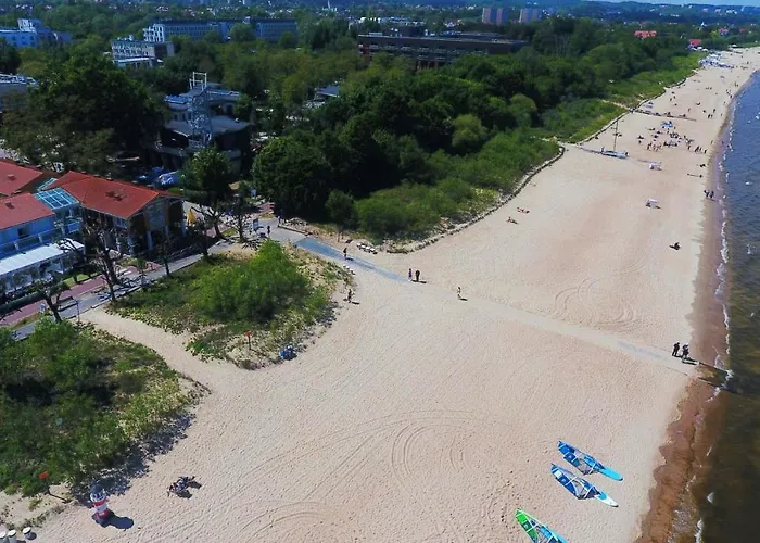 Yacht Club Bed & Breakfast Sopoty