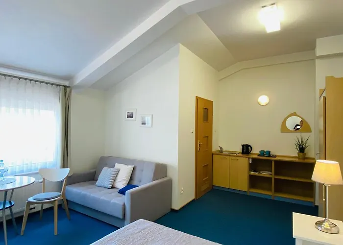 Bed & Breakfast Yacht Club 3*