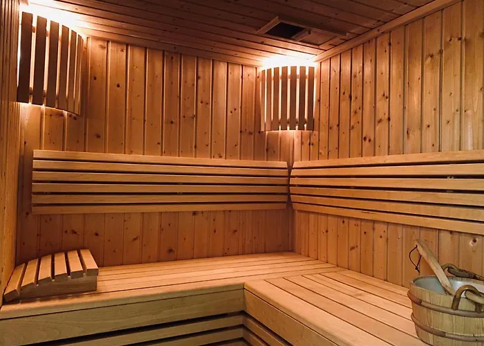 Yacht Club Bed & Breakfast Sopoty