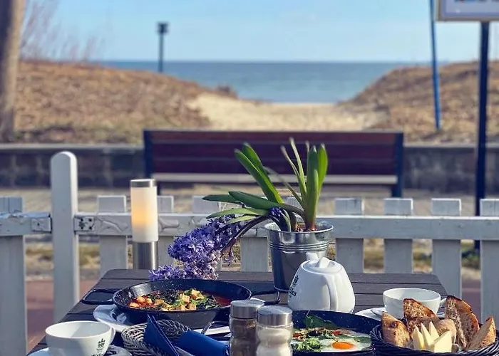 Bed & Breakfast Yacht Club 3*