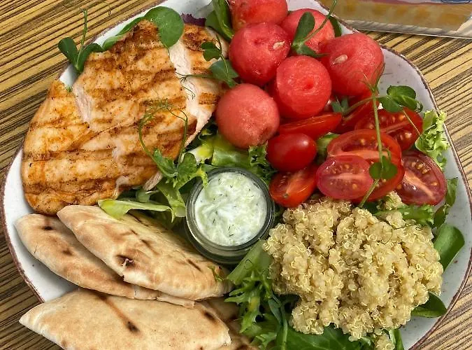 Bed & Breakfast Yacht Club 3*