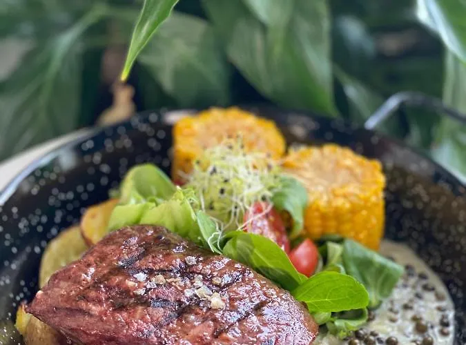 Bed & Breakfast Yacht Club