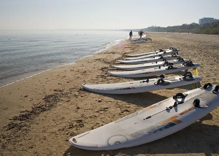 Yacht Club Bed & Breakfast Sopoty